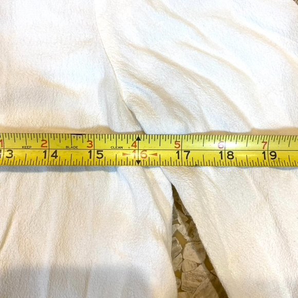 Off white Gap XS  pretty Lace inset tunic top long sleeve EUC - Picture 6 of 9